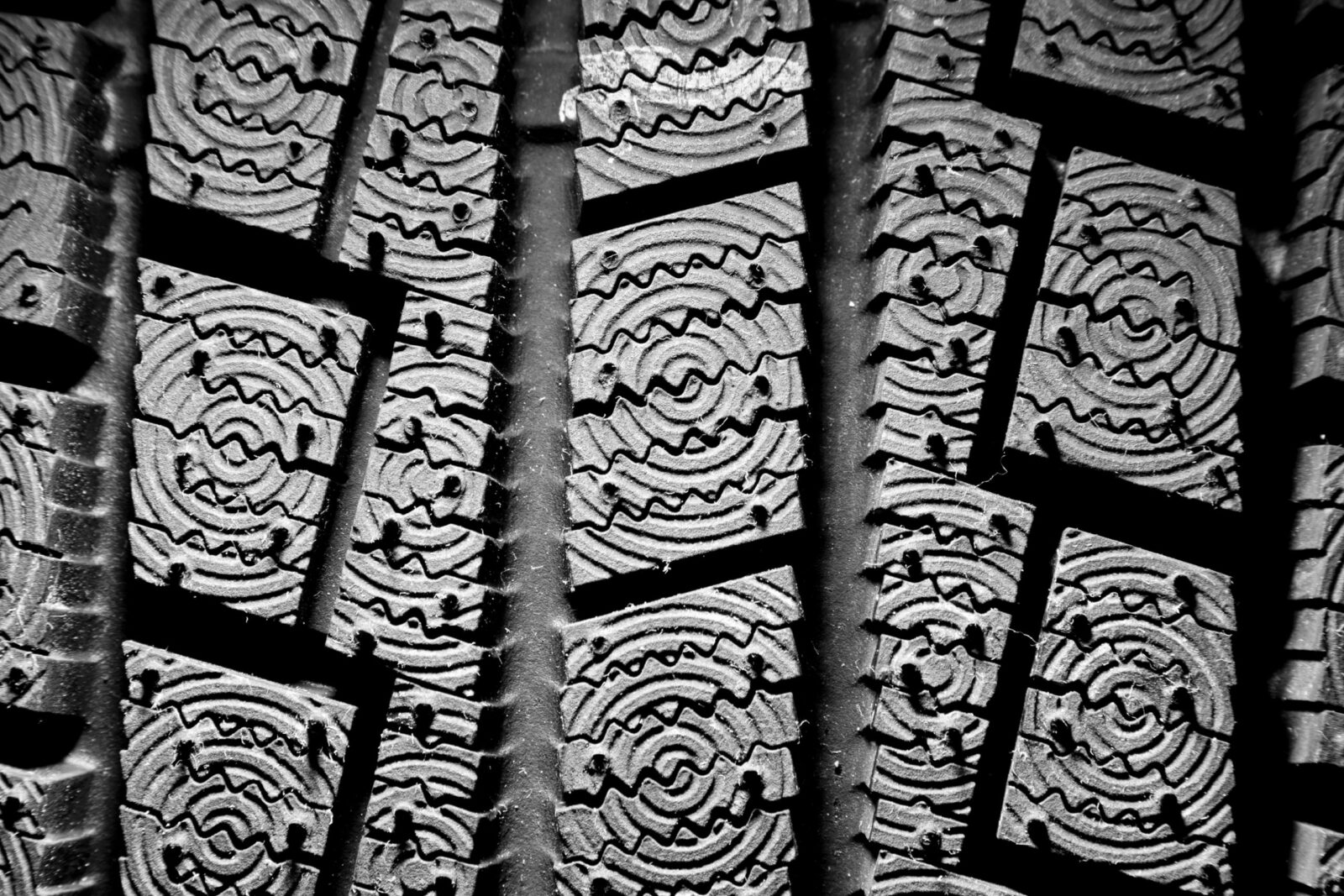 winter-tire-background-PMY9HA5-scaled